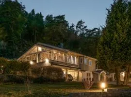 Lovely Home In Uddevalla With Kitchen