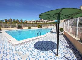 Nice Apartment In Guardamar Del Segura With Kitchen, hotel 3 estrellas en Guardamar del Segura