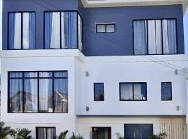 New Modern Suite Near Airport & Beach, hotel en Sudtungan