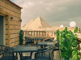 Crowne Pyramids view inn, hotel in Cairo
