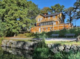 Beautiful lake view house, villa in Västerås