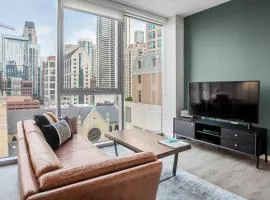 River N 2BR w Gym WD BBQ Pool nr Mag Mile CHI-132