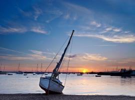 Lighthouse Holiday Retreat, hotel en West Mersea