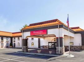 Ramada by Wyndham Hendersonville, hotel near Asheville Regional Airport - AVL, Hendersonville