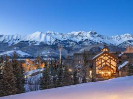 2BR Mountain Lodge Luxury Skiin out Best Amenities, hotell i Telluride