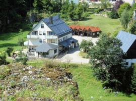 Gästehaus Brütting, hotel u gradu 'Obertrubach'