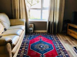 Private Room Near Airport, The Rabbit & Hilton Templepatrick Ideal for Spa, Weddings & Stopovers, hotel v destinaci Templepatrick