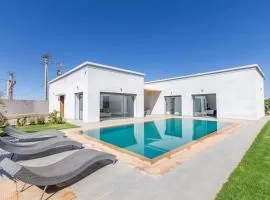 Villa Coquelicot, modern style avec jacuzzi, piscine Chauffée