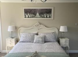 Woodland House B & B, hotel a Wimborne Minster