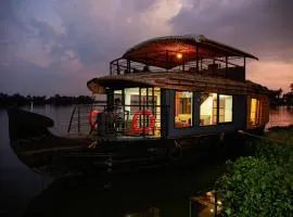 Private Houseboat