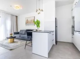 Stunning 1 Bedroom In City Center