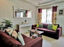 2BR 2BT home with pool between Tagbilaran and Panglao, hotel in Dauis
