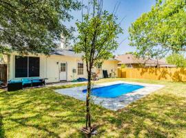 Urban Oasis prime location, 5BR 2BA,Heated Pool, hotel in Pflugerville