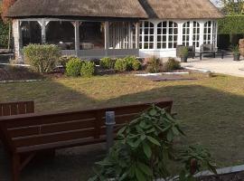 Kamer 22 Bed & Breakfast, hotel di Poppel