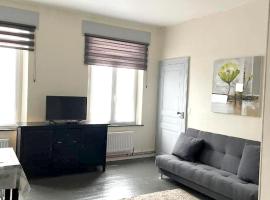 Appartement de 2 chambres avec wifi a Givet, hotel in Givet