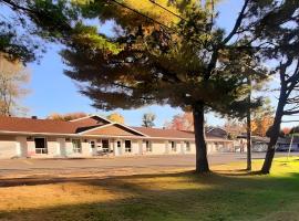 Motel Bonsoir, beach hotel in Joliette