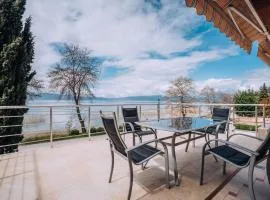 VILLA AFRODITA LAKE SIDE