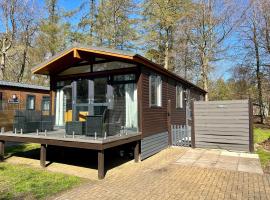 Barnston Lodge, holiday home in Newton on the Moor