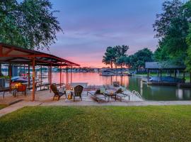 The Shorewood by Lodgewell - Lake Hair Don't Care, vacation home in Marble Falls