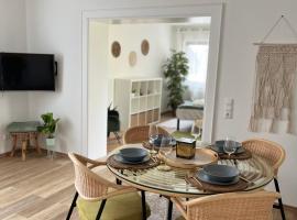 Korbstadt-Villa Rattan-Design mit Balkon, Garten, Arbeitsplatz, Küche，利希藤費斯的飯店