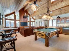 One Moose Lodge with Hot Tub in Tahoe Donner