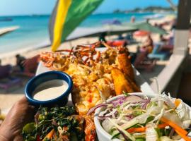 THE BOARDWALK VILLAGE, hotel in Negril