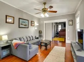 Welcoming Lakefront Mound Apartment with Fire Pit!