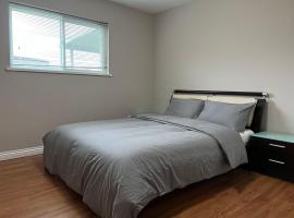 Independent access, one bedroom, one living room, one kitchen and one bathroom, hytte i Richmond