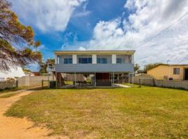 Cervantes Beach Shack, Villa in Cervantes