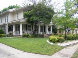 PriceHouseInn, Hotel in Glen Rose