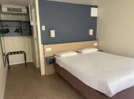 Kyriad Direct Montpellier Saint Jean De Védas - La Peyrière