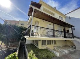 Maisonette by the sea, Hotel in Keramotí
