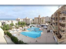 Penthouse, seaview guardamar, hotel with pools in El Moncayo