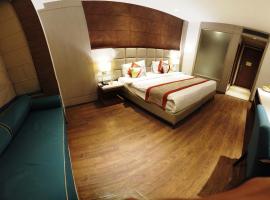 Lemonwood Suites by F9 Hotels - Trivoli Garden Chhatarpur, hotel di Chattarpur, New Delhi