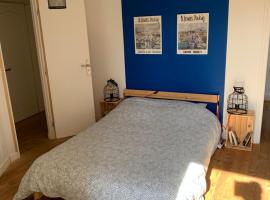 Authentique maison de pêcheur à Port-en-Bessin, ξενοδοχείο σε Port-en-Bessin-Huppain