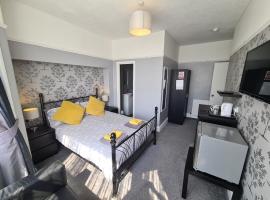 The Roslyn Guest House, hotel sa Paignton