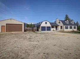 Pet-Friendly Victor Home with Fire Pit and Large Yard!
