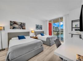 Beachfront hotel room to relax and unwind 09B, hotel di Hallandale Beach