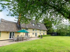 Old Black Horse Farm, hotel with parking in Finningham