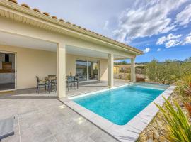 Holiday Home Villa Hestia by Interhome, hotel v destinaci Goudargues
