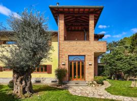 Villa Villa Naviglio Grande by Interhome, Ferienhaus in Corsico