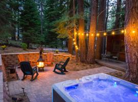 Fantastic Home In Woods With Hot Tub!、サウス・レイクタホのホテル