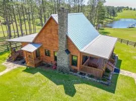 Spacious Alabama Retreat - Deck, Grill and Fire Pit!