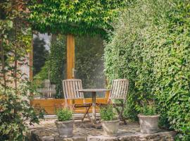 A l'entr&eacute;e du verger - Charmante maison en pierres