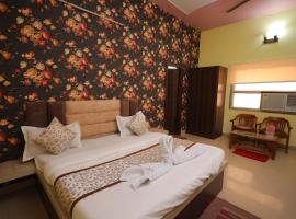 Hotel Mukund Priya- Near Krishna Janam Bhoomi, hotel v destinácii Mathura