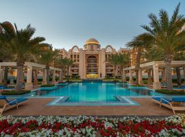 Amazing BeachFront Apartments near Atlantis Waterpark by Simply Comfort Sarai Palm Jumeirah, Hotel in Dubai