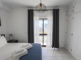 Luxe Condo with Pool, Airco, Seaview with two Balcony - Go4Portugal, condo σε Αλμπουφέιρα