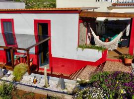 Victoria Tiny Stone House, cabin in Ponta do Pargo