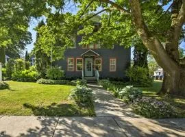 Walk to Dtwn Shops and Eats Sturgeon Bay Retreat