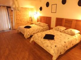 G&icirc;te Le Lau-Kal